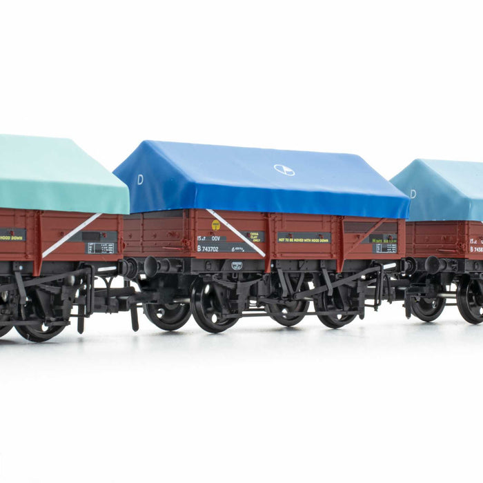 We Go Undercover With Our BR 1/051 China Clay "Clayhood" Wagons In OO/4mm